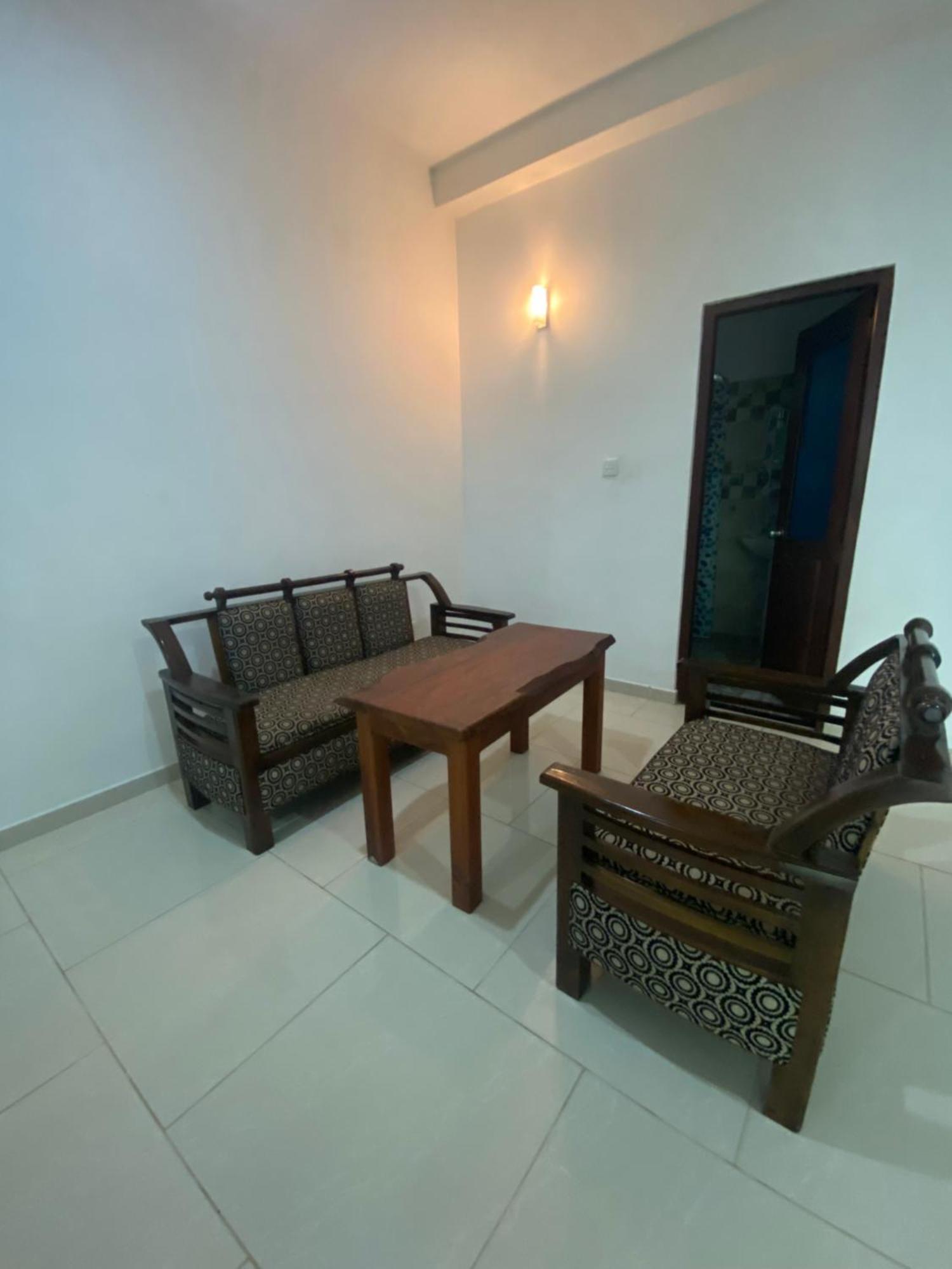 Araliya Suite Inn 히카두와 외부 사진